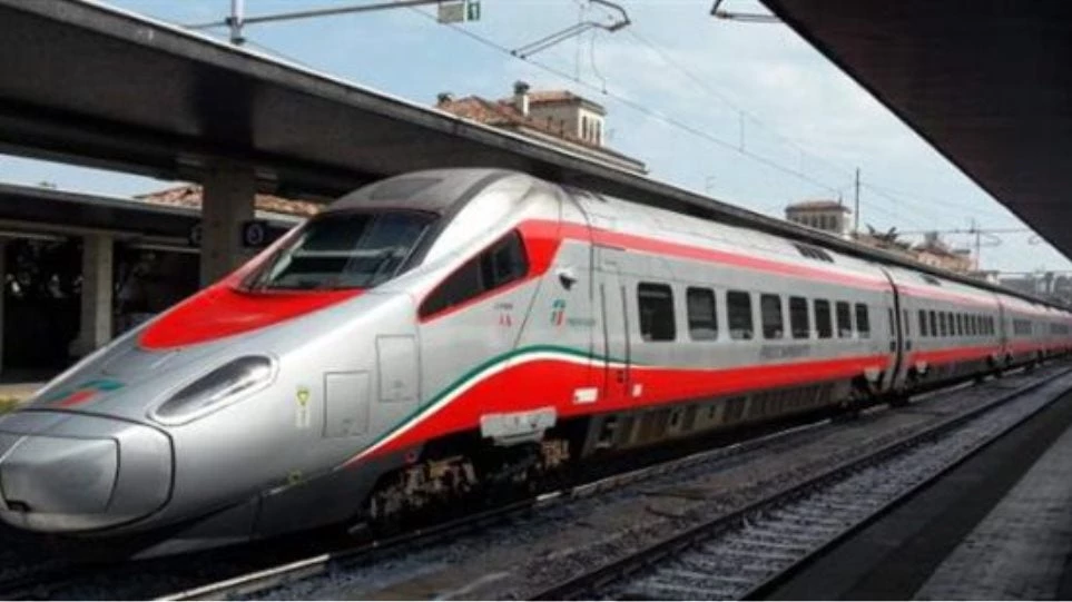 Οι Ιταλοί της ΤΡΑΙΝΟΣΕ έφεραν το υπερσύγχρονο τρένο «Ασημένιο Βέλος» που δεν κάνει για τις ελληνικές… ράγες